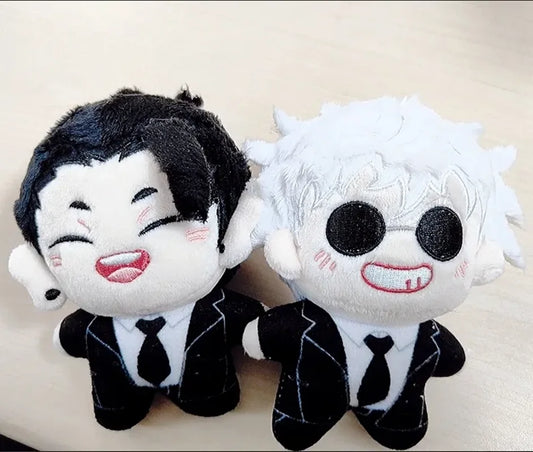 Peluches lindos Gojo y Geto en trajes