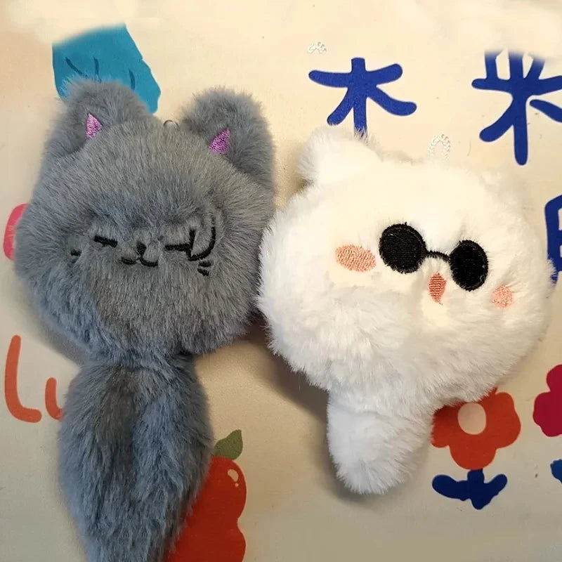 Llaveros de Gojo y Geto gatos esponjosos lindos